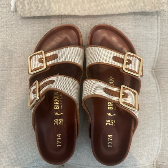 1774 Birkenstock Women's Cream and Brown Sandals - Picture 1 of 3